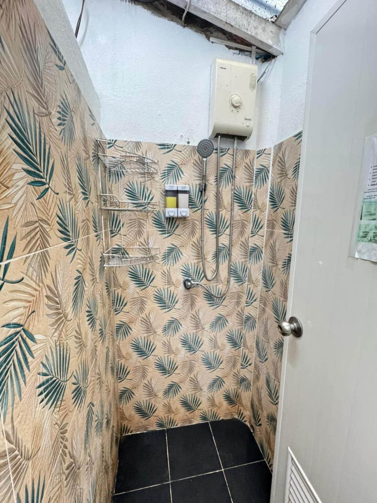 Comfy Crib Hostel Bangkok